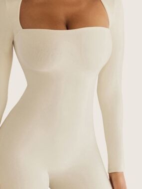 Cream High-Waist Shaping Shorts - Sculpting Shapewear